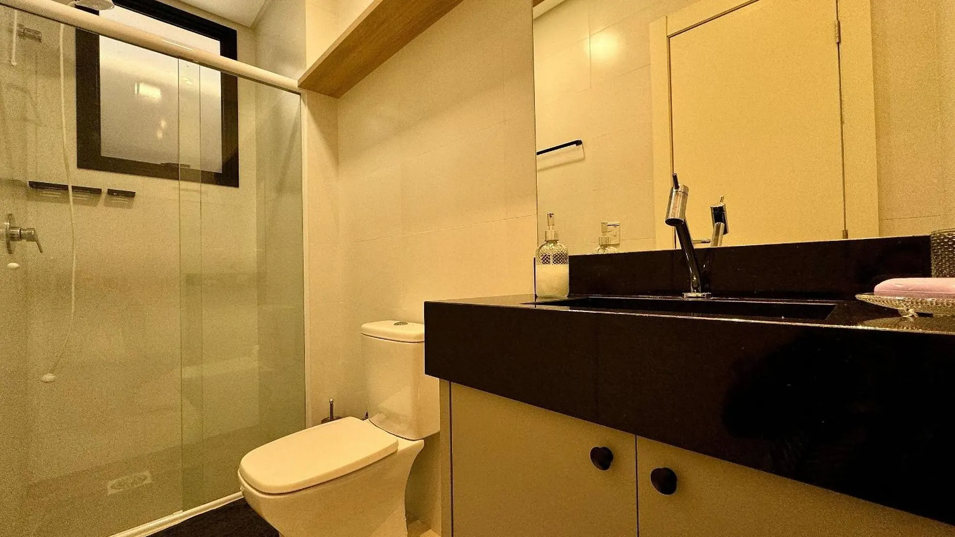 Apartamento Duas Suites, 250M Praia Bombinhas