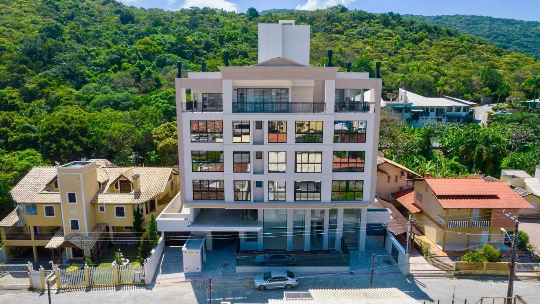 Apartamento Duas Suites, 250M Praia Bombinhas